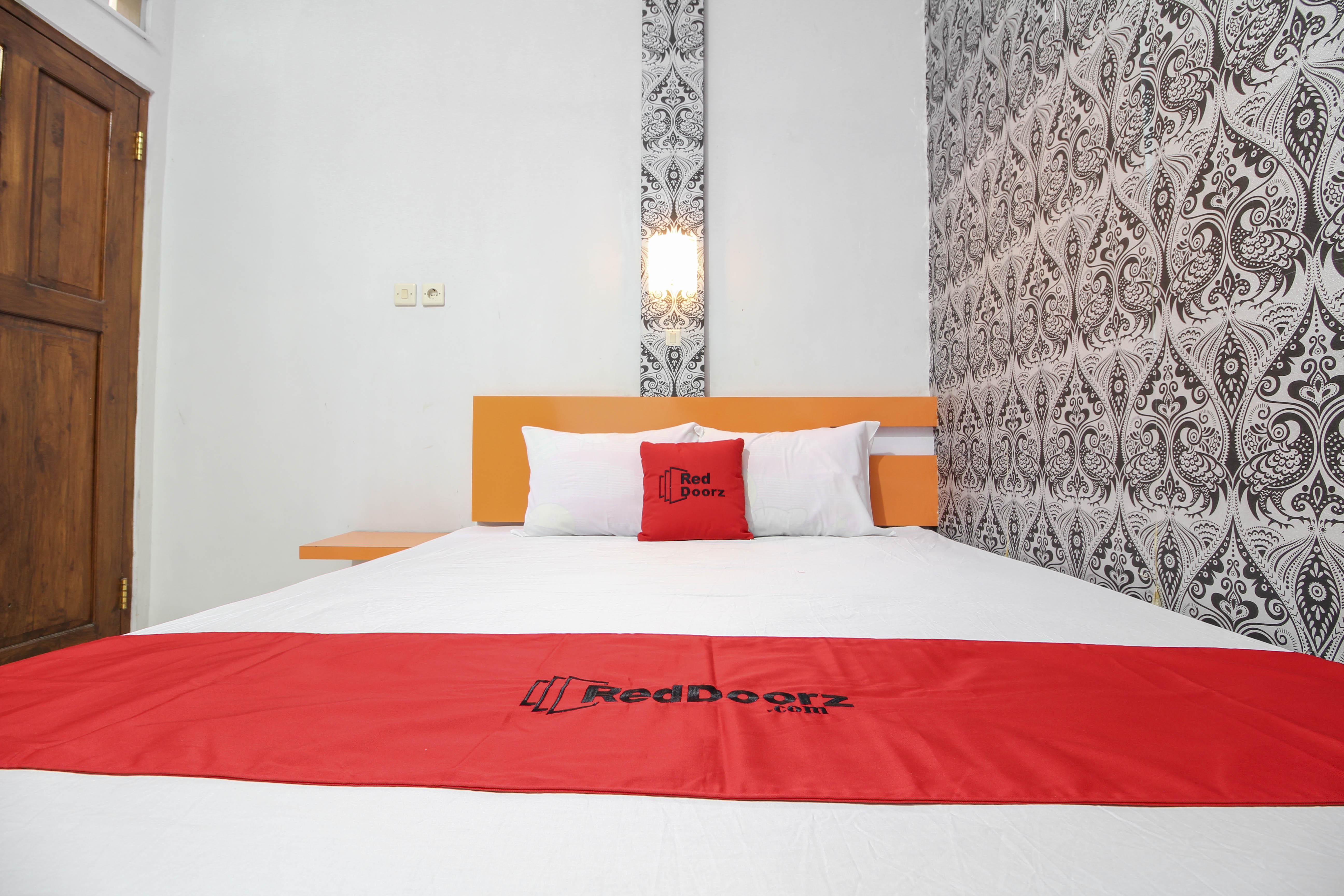 Reddoorz Near Hartono Mall Kejayan Ngoại thất bức ảnh